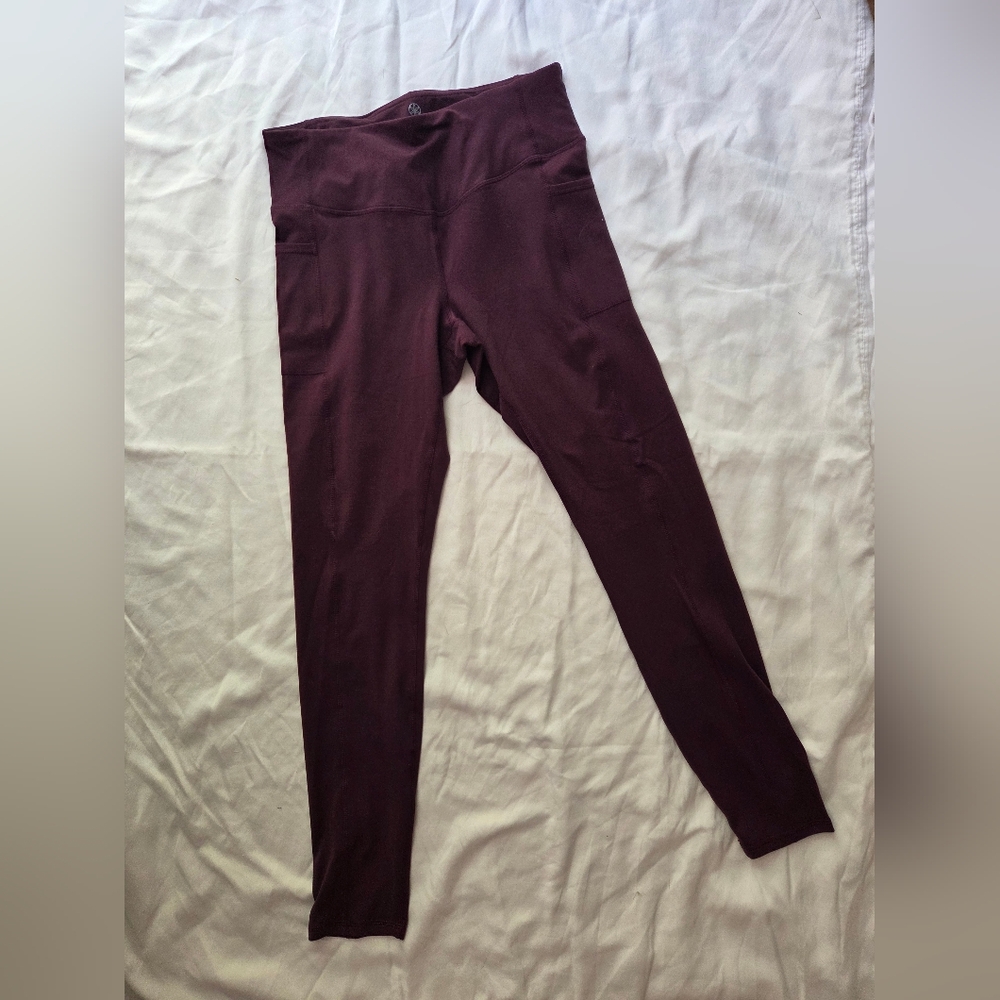 GAIAM Women's Leggings in Dark Purple